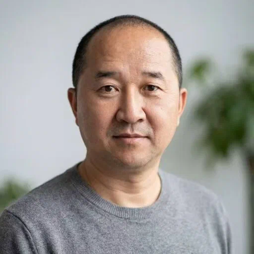 Portrait of Xiaodong Wang